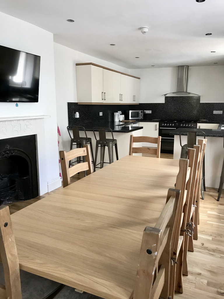 Hill Park Crescent - Plymouth - Devon - PL4