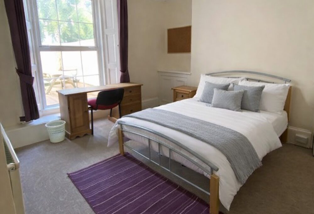 Hill Park Crescent - Plymouth - Devon - PL4