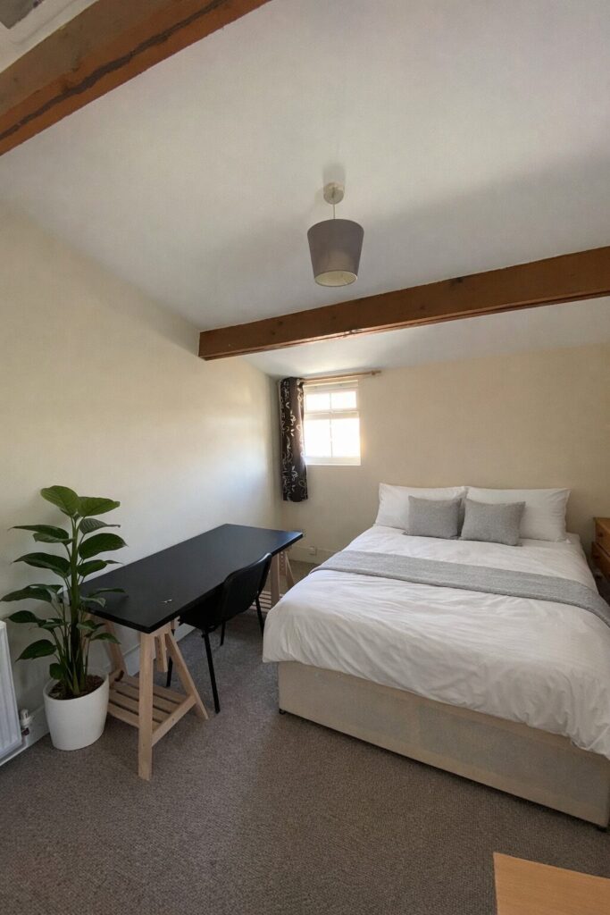 Hill Park Crescent - Plymouth - Devon - PL4