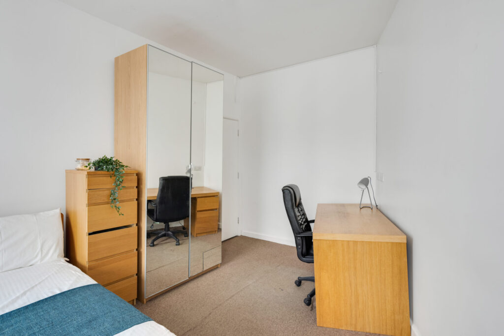 Kensington Rd - Plymouth - Devon - PL4