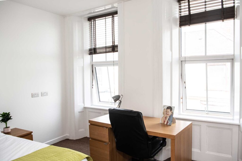 Kensington Rd - Plymouth - Devon - PL4