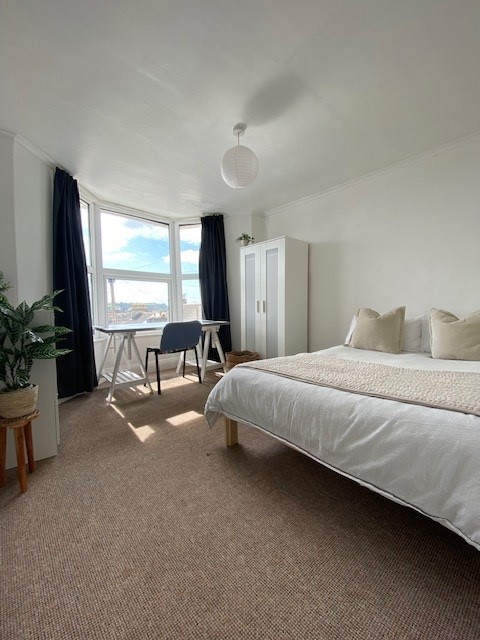 Salisbury Road - Plymouth - Devon - PL4