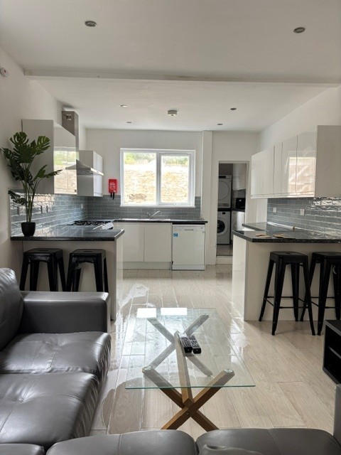 Hillside Avenue - Plymouth - Devon - PL4